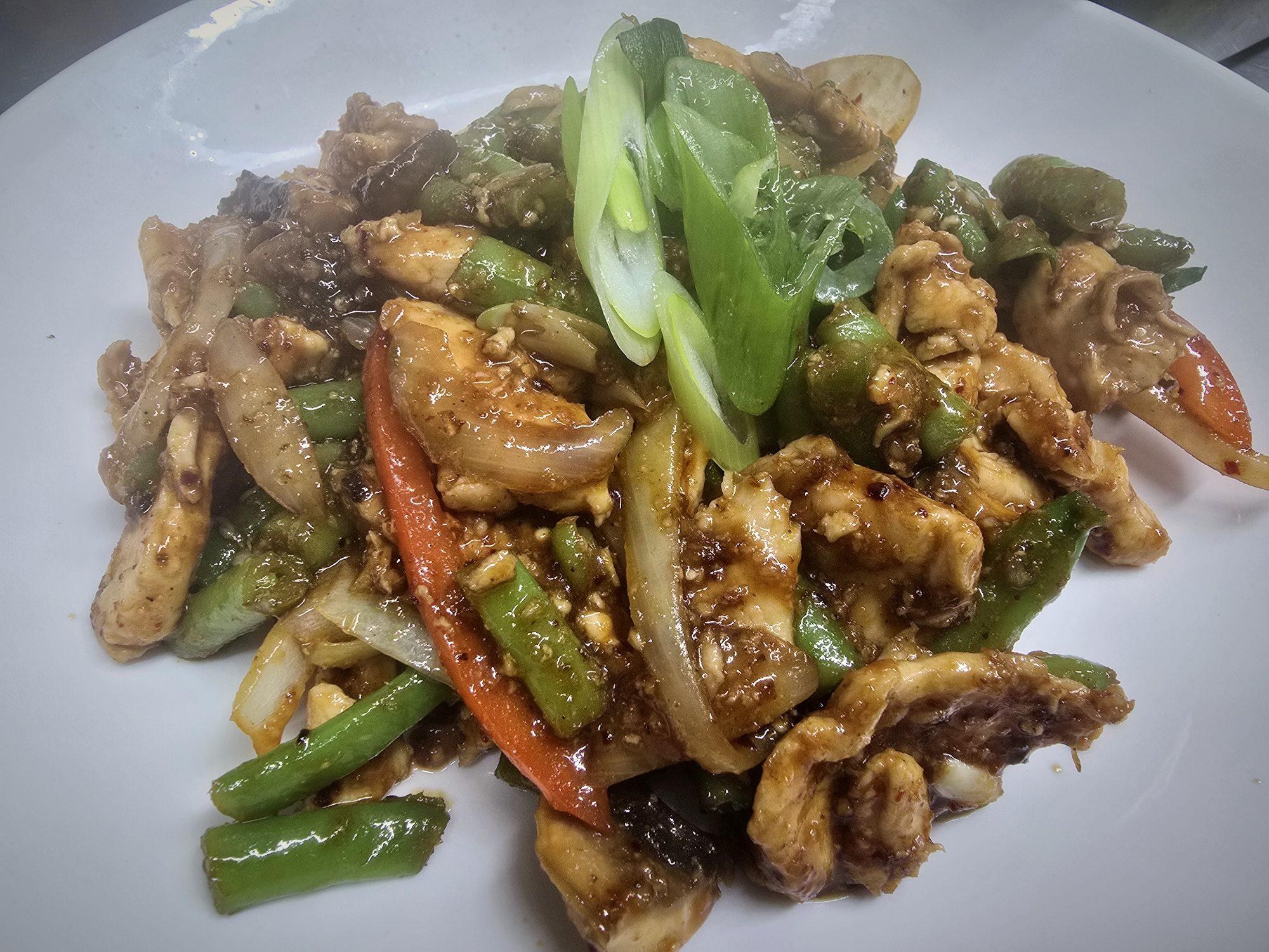 Pad prik pao with green beans