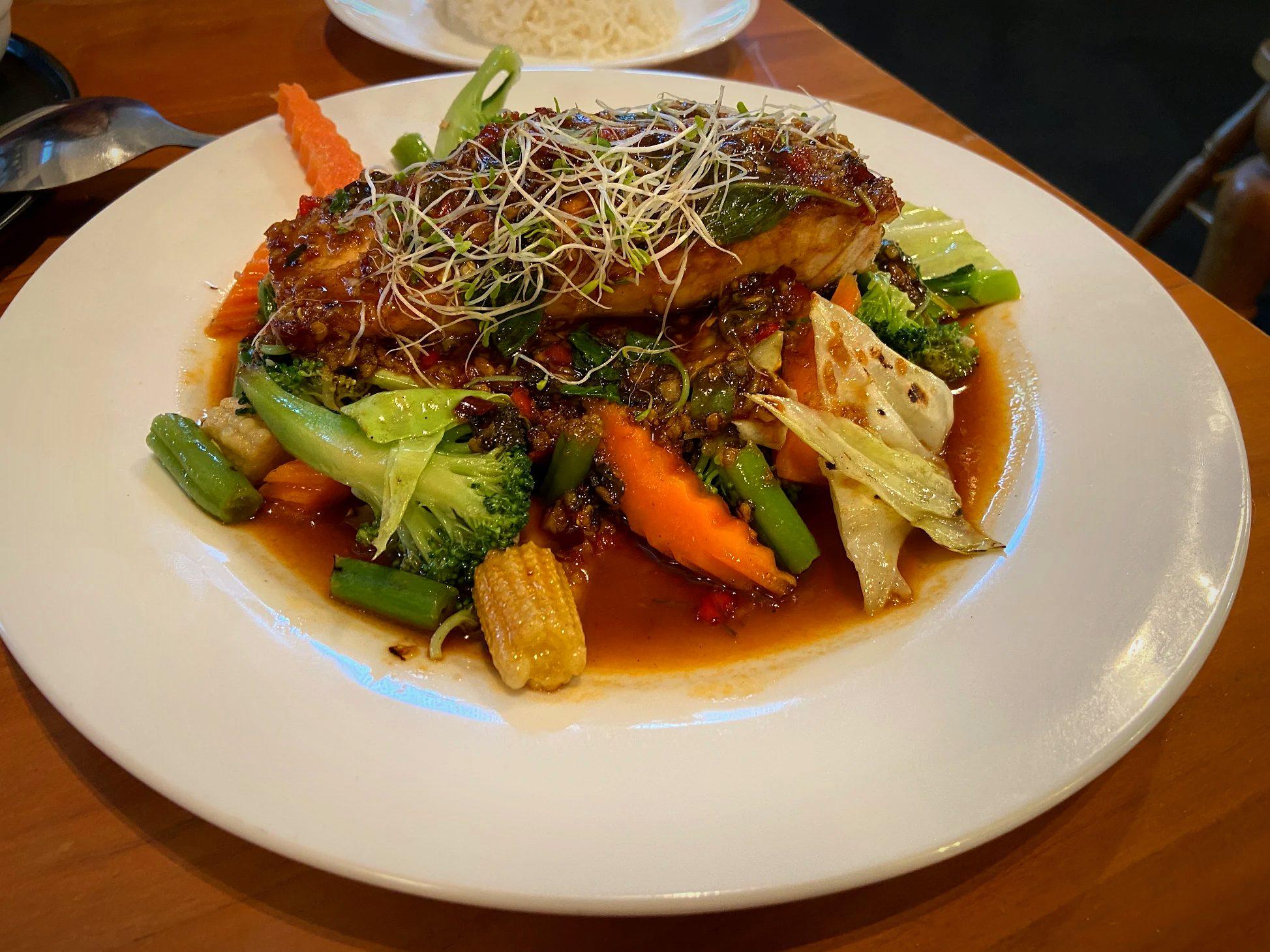 Grilled salmon with basil sauce