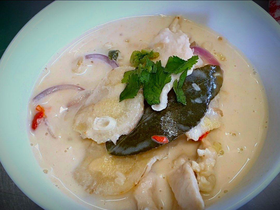 Tom kha coconut soup